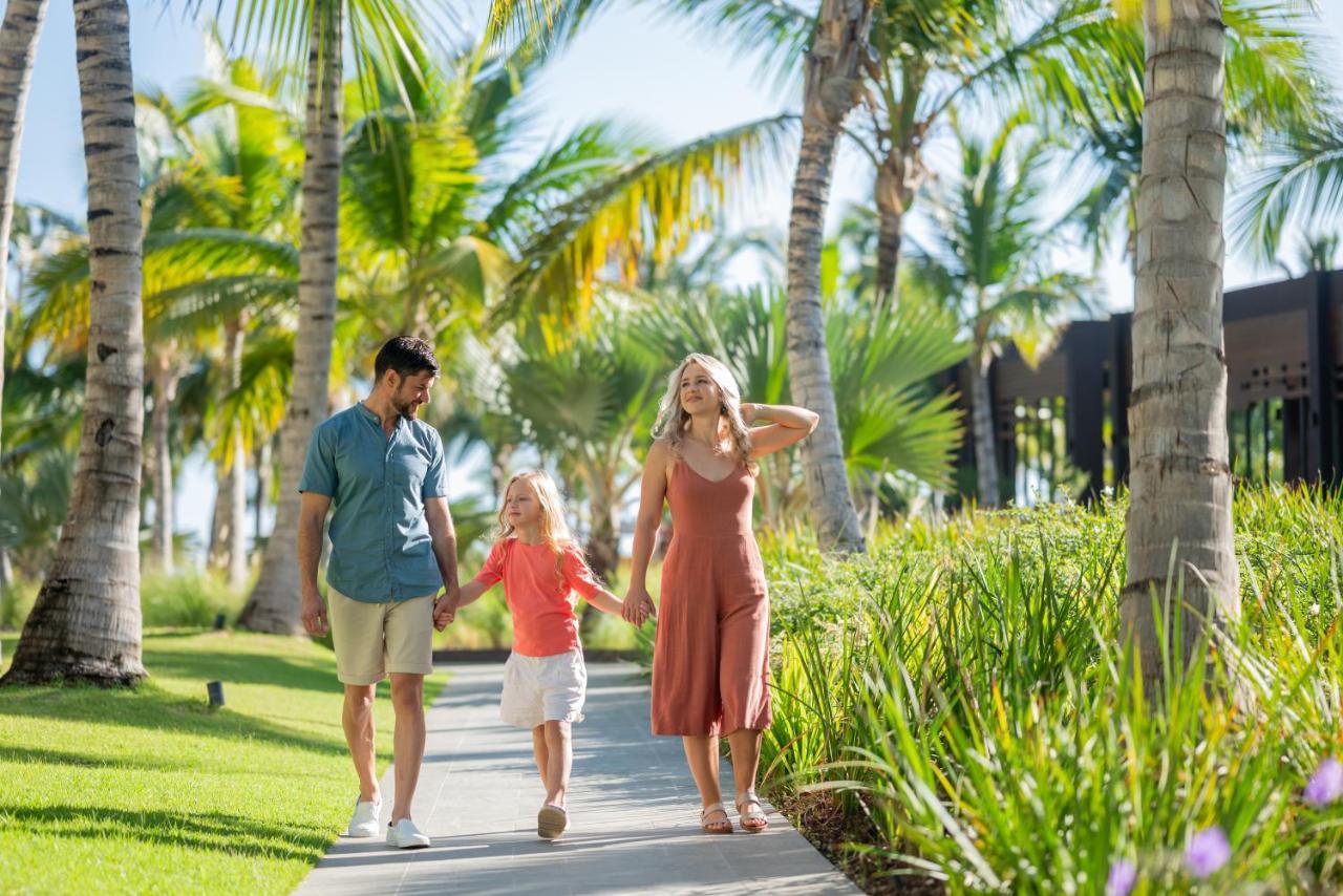 Lopesan Costa Bavaro Resort, Spa & Casino Punta Cana Buitenkant foto Family at the resort